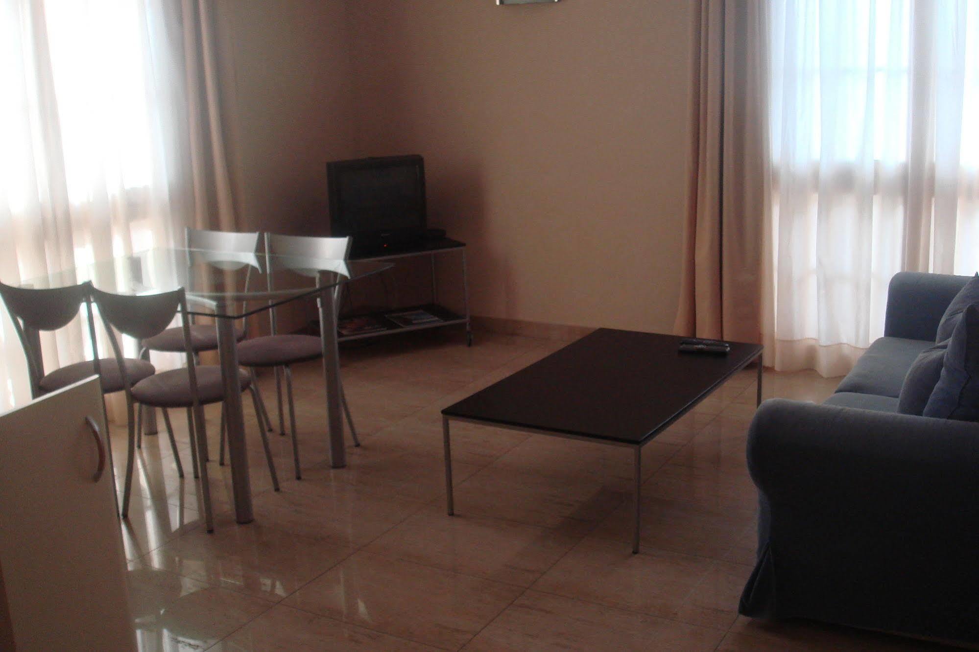 Apartaments Bt Vent De Garbi Empuriabrava Ngoại thất bức ảnh