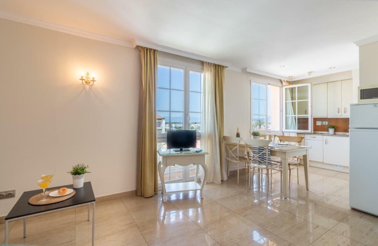 Apartaments Bt Vent De Garbi Empuriabrava Ngoại thất bức ảnh